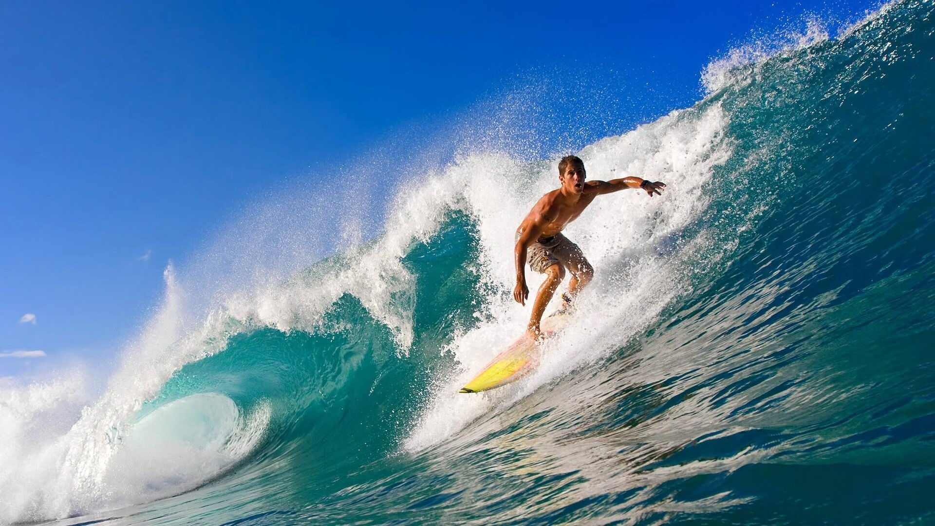【哈珀连续多打点】费城人明星布莱斯·哈珀成比赛焦点，布莱斯-哈珀